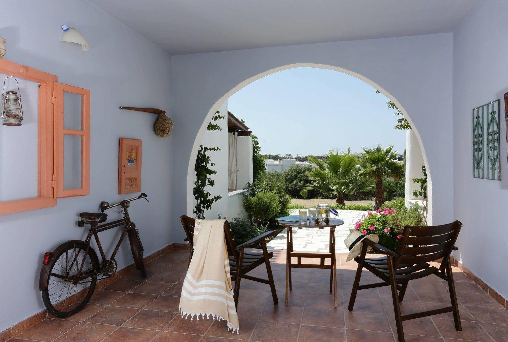 9 Muses - Paros Aparthotel Eksteriør bilde