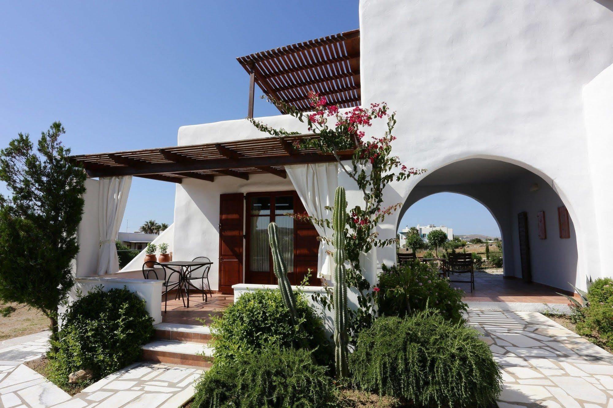 9 Muses - Paros Aparthotel Eksteriør bilde